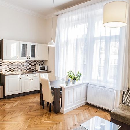 All In Apartman Budapest Zimmer foto