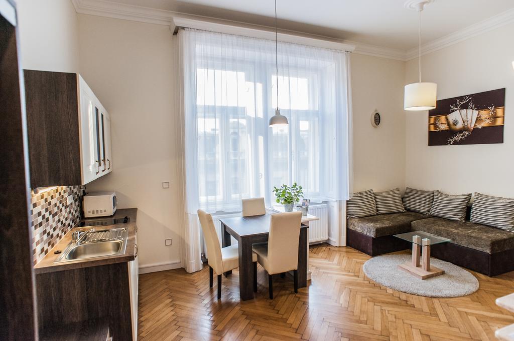 All In Apartman Budapest Zimmer foto