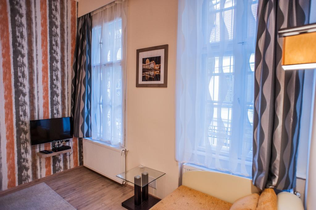 All In Apartman Budapest Zimmer foto